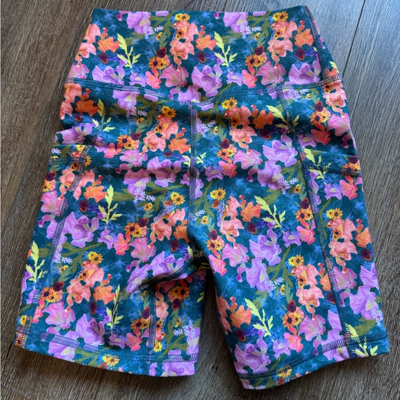 Youer Earned It Shorts - Picture 3 of 3